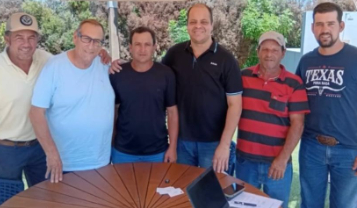 VEREADORES DE TEJUPÁ JUNTO COM PREFEITO-VALTINHO BORANELLI EM ENCONTRO COM DEP FEDERAL RIBAMAR SILVA